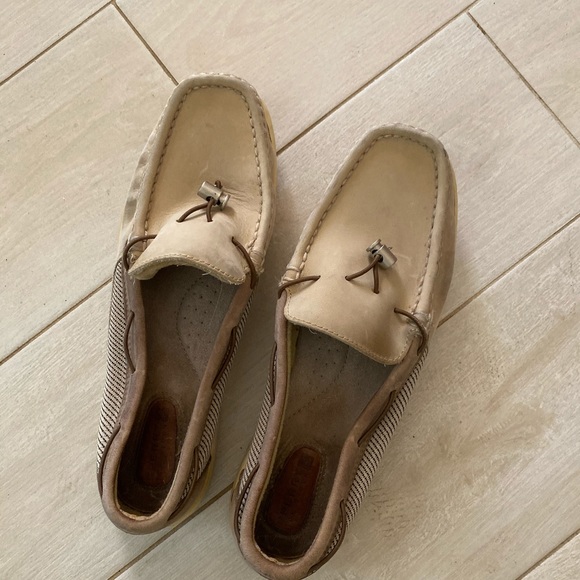 Topsiders - Picture 2 of 2